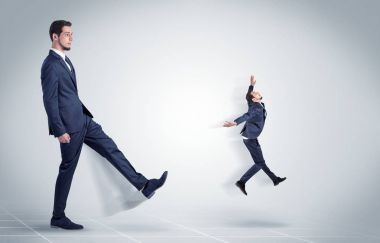 Genç işadamı patron tarafından ateş