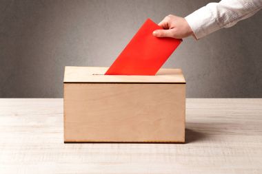 Oy sandığı kişi döküm oy ile 