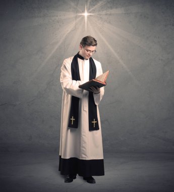 onun nimet veren genç rahip