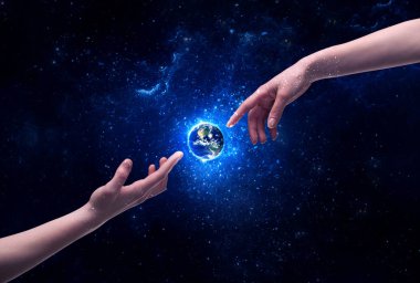 Eller uzayda Dünya 'ya dokunuyor