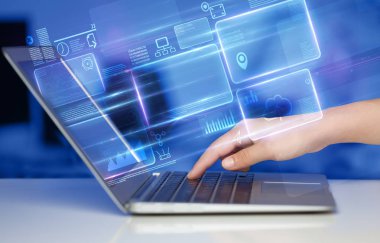 Dizüstü bilgisayar bilgi veritabanı kavramı kullanarak ele