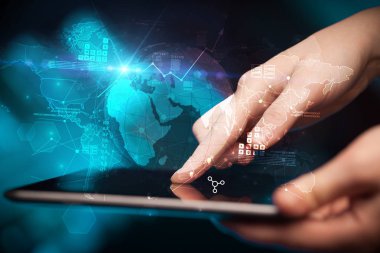 Tablet küresel emlak raporu kavramı ile dokunmadan el