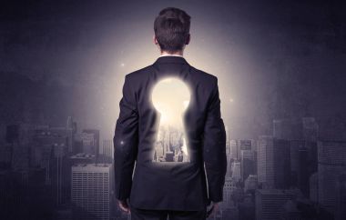 Keyhole sırt ile ayakta işadamı