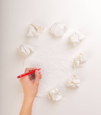 El buruşuk kağıt yazma