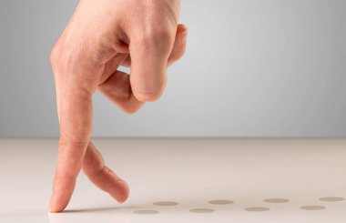 parmakları yürüyen