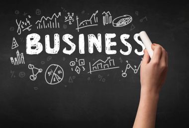 Tahtaya el yazısı işi.