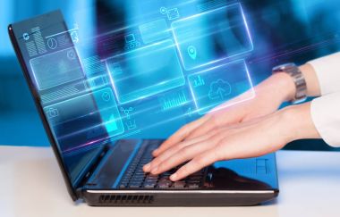 Dizüstü bilgisayar bilgi veritabanı kavramı kullanarak ele