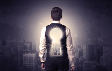 Keyhole sırt ile ayakta işadamı