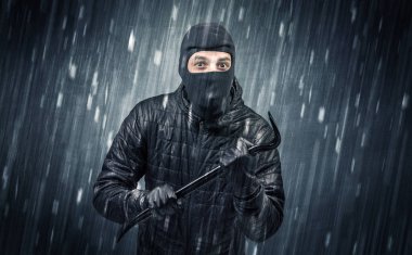 Ev kamera eylem tarafından hırsız yakalandı.