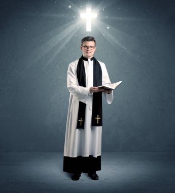 onun nimet veren genç rahip