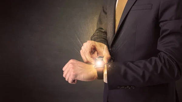 Businessman wearing smartwatch. — Stock Photo, Image