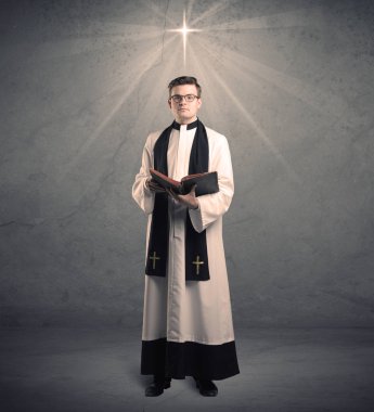 onun nimet veren genç rahip