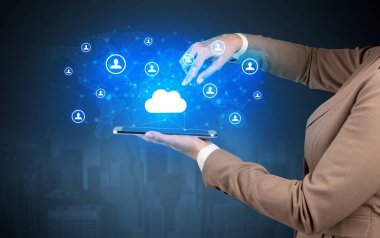 Bulut ve bağlantı kavramı bir Tablet