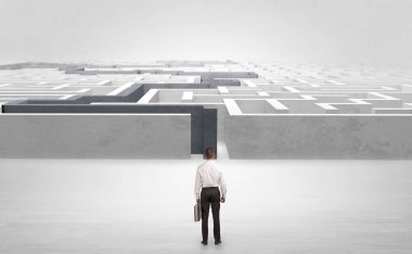 Belirtilen bir labirent başlayan işadamı