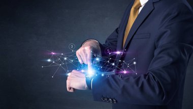 Smartwatch ağ kavramı ile.