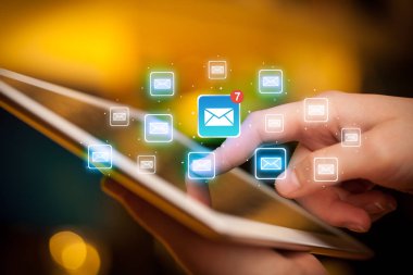 Mail ile tablet dokunmadan parmak