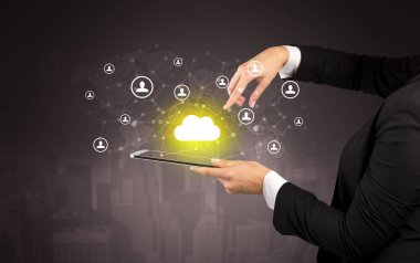 Bulut ve bağlantı kavramı bir Tablet