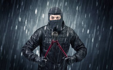 Ev kamera eylem tarafından hırsız yakalandı.