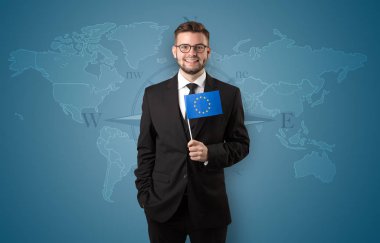 Adam bayrağı ve harita arka plan ile ayakta