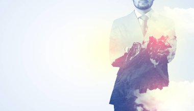 Dağ grafik ile ayakta işadamı
