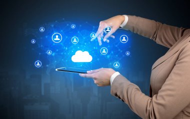 Bulut ve bağlantı kavramı bir Tablet