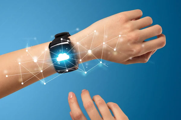 Female hand wearing smartwatch — Stock Photo, Image