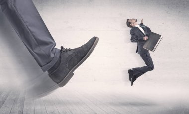 Koca ayak yangın küçük iş adamı