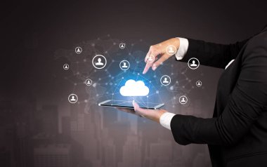 Bulut ve bağlantı kavramı bir Tablet