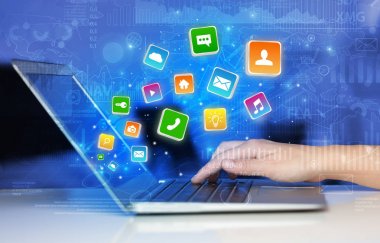 Uygulama grafik ve rapor kavramı sıçrayan ile dizüstü kullanarak ele