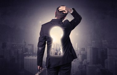 Keyhole sırt ile ayakta işadamı