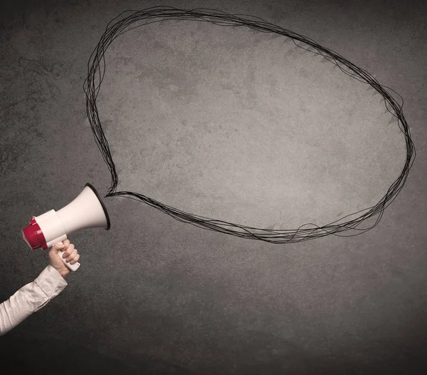 Konuşma balonu ile megafon