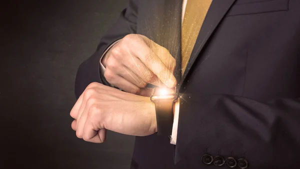 Businessman wearing smartwatch. — Stock Photo, Image