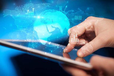 Tablet küresel emlak raporu kavramı ile dokunmadan el