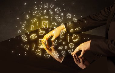Etkileşimli tablo dokunmadan eller