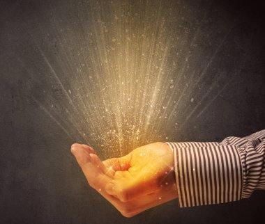 El tutma sarı ışık