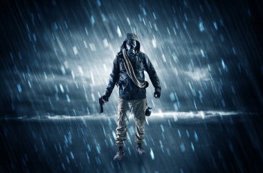 Terörist elinde silah ile bir odada