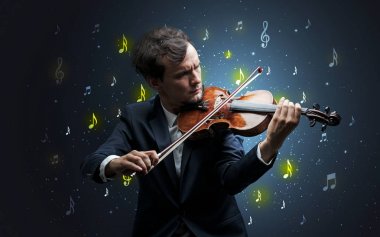 Klasik müzisyen ile düşen notlar