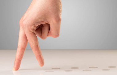 Yürüyen parmak kavramı