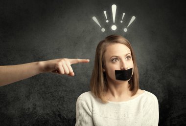 Çalışan gösteren bir el