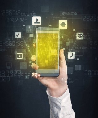 el ile altın perde smartphone tutarak