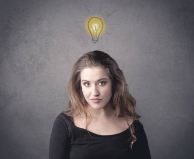 komik yüz ifadesi ile kız