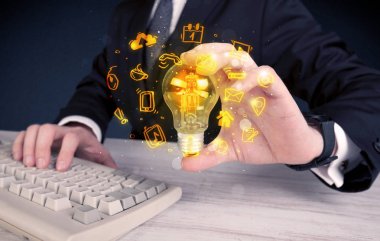 parlak fikirleri teşvik satıcı