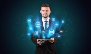 E-posta kavramı ile işadamı ve tablet