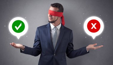 Blindfolded işadamı seçmek çalışıyor