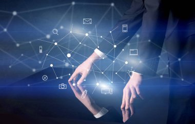 Etkileşimli tablo dokunmadan eller