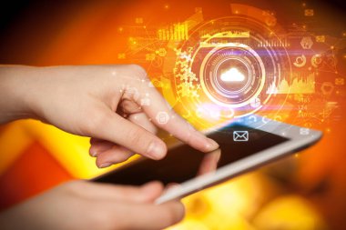 El tutma tablet bulut sistem kavramı ile