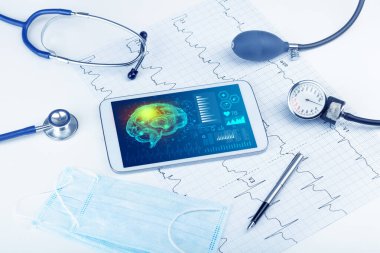 Tablet beyin işlevselliği konsepti ile tanılama