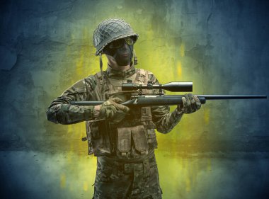 Tehlike asker ile yıkık duvar kağıdı