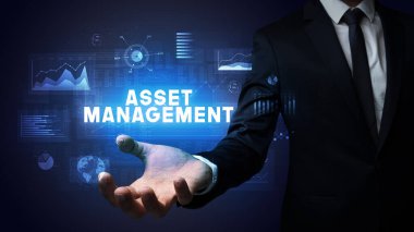 Motivasyon mesajı taşıyan iş adamının eli
