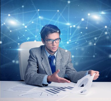 Yöneticisi ile bağlantı kavramı ofis büro önünde